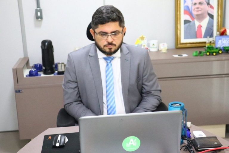 Flávio Dino exonera secretário que gravou vídeo em apoio a Brandão