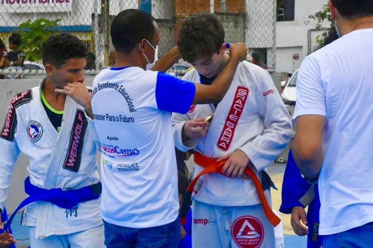Marcos Castro promove a prática desportiva e o lazer na comunidade da Ilhinha