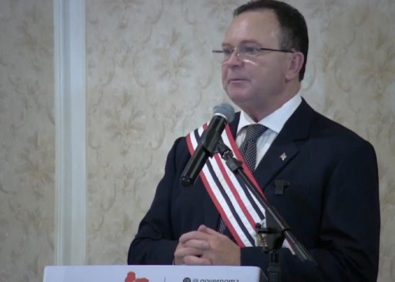 Ausência de Brandão expõe debate sobre dupla vacância