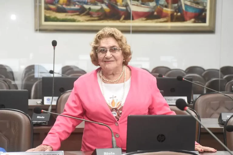Eidimar Gomes reitera pedido de unidade de acolhimento para mulheres em situação de rua