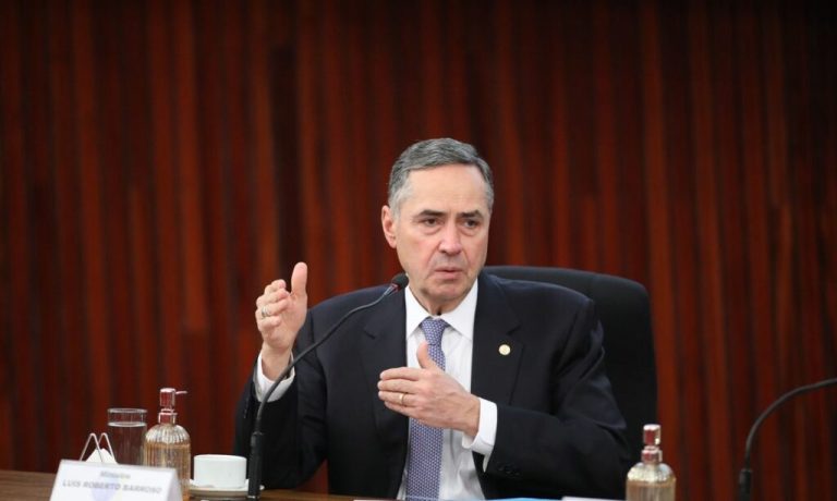 Piso da enfermagem se mantém suspenso por maioria do STF