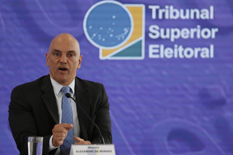 Moraes dá 48 horas para Ministério da Defesa apresentar relatório de auditoria nas urnas