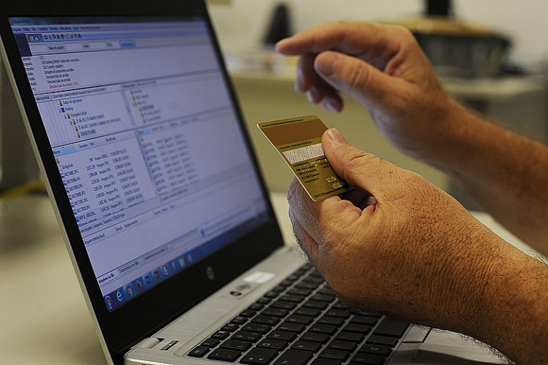 São Luís pode ganhar campanha para proteger idosos contra golpes na internet
