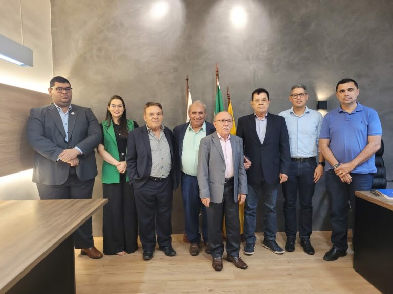 “A cidade cresceu, mas a legislação urbana parou no tempo”, diz Chaguinhas em reunião com Fecomércio/MA