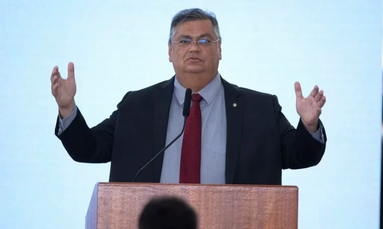 Flávio Dino vai à CCJ da Câmara explicar ações após 8 de janeiro
