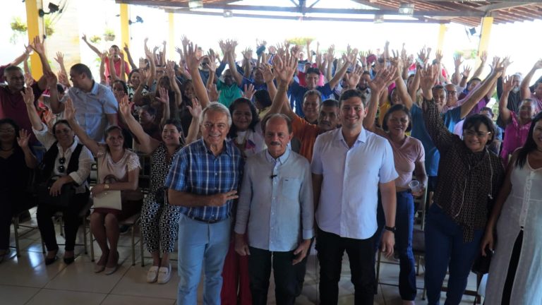 Dr. Julinho reúne centenas de líderes políticos para debater o futuro de São José de Ribamar