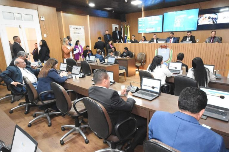 Assembleia Legislativa e Câmara de São Luís interrompem atividades após apagão