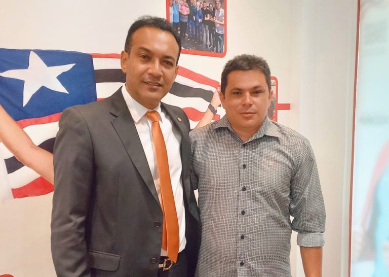 Pastor James Costa discute demandas para região do Itaqui-Bacanga com deputado Júnior Cascaria