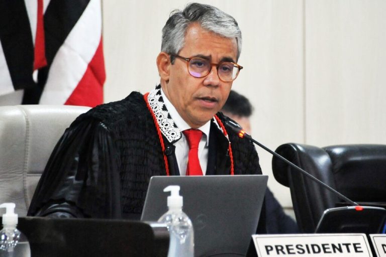 Após batalha de decisões, presidente do TJ-MA manda restabelecer duodécimo à Câmara de Turiaçu