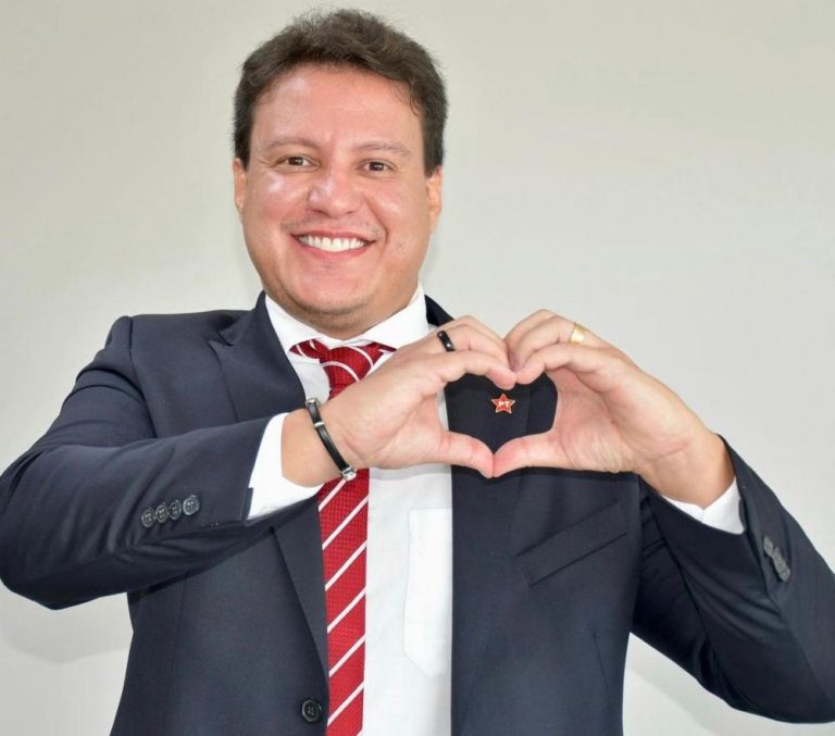 Em artigo, Felipe Camarão destaca ‘compromisso com o futuro da educação maranhense’