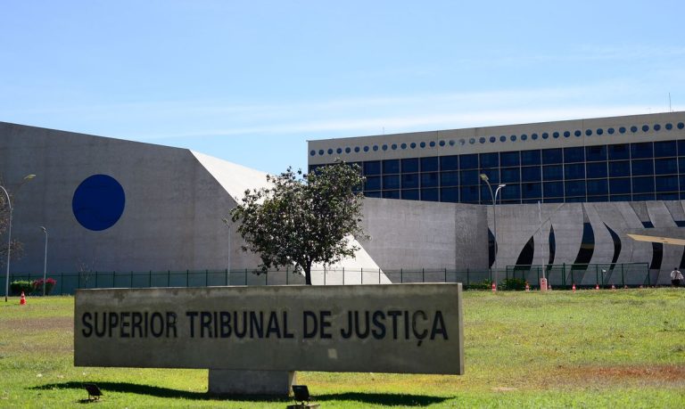 STJ decide que casal pode se divorciar mesmo após morte de um dos cônjuges