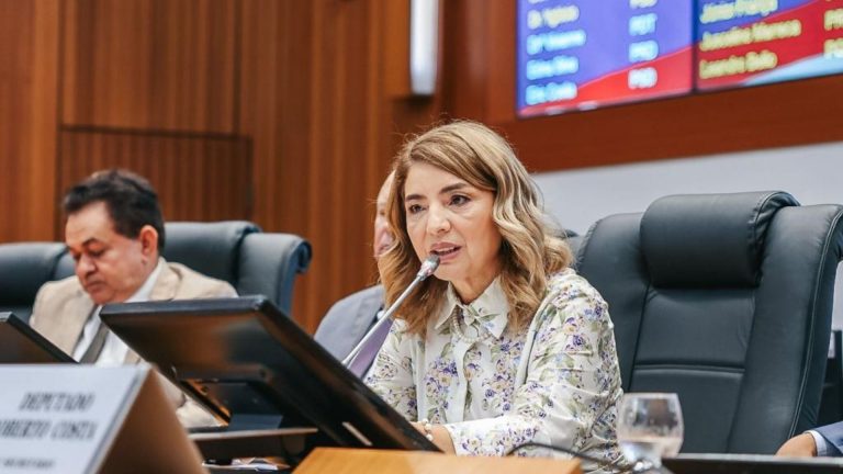 Iracema Vale presta informações ao STF sobre critério de desempate na Alema
