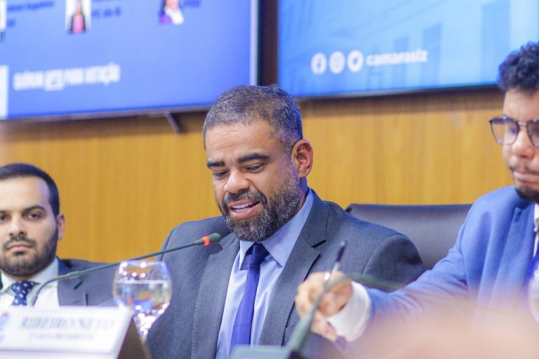 Câmara de São Luís anuncia ponto e votação eletrônica para vereadores