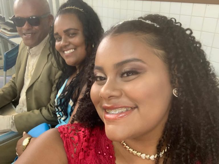 Radialista celebra nota 920 da filha na redação do Enem: ‘excelente desempenho’