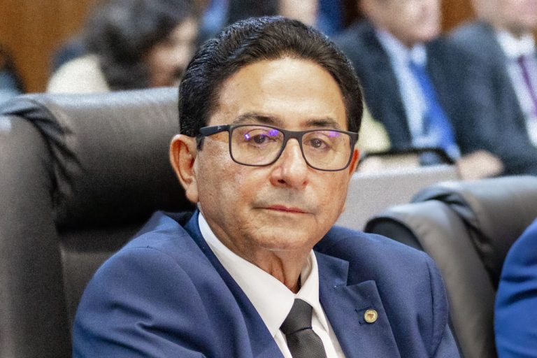 Assembleia inicia trâmites para notificar Hemetério Weba sobre cassação de mandato