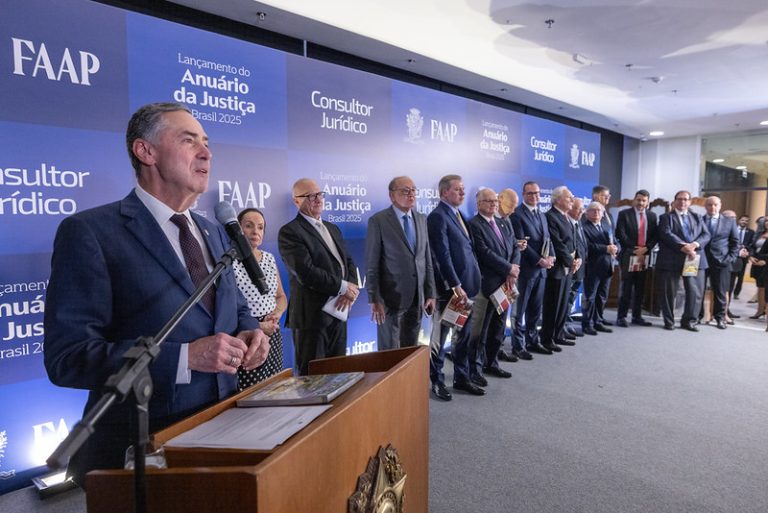 Barroso sobre confiança no Judiciário: ‘Se a sociedade procura tanto, é porque desfruta de credibilidade’