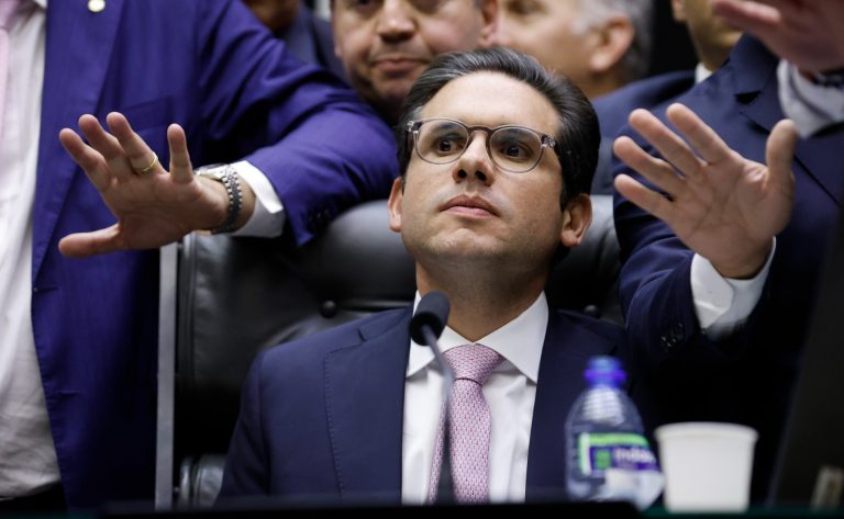 Motta manda à Corregedoria denúncias contra amotinados