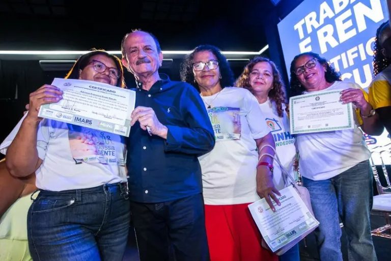 Julinho reforça compromisso com emprego e renda