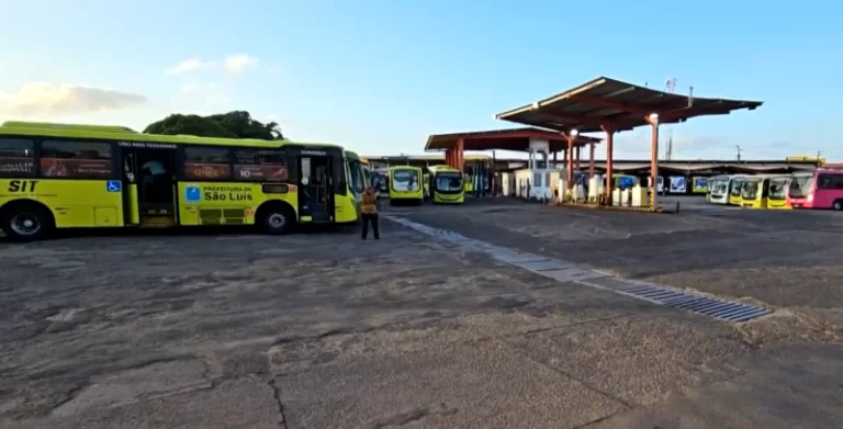 Greve de ônibus expõe crise e exige mudanças imediatas