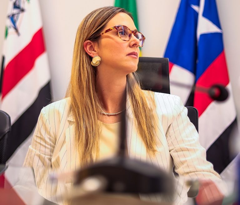Justiça dá 72 horas para que prefeito explique premiação