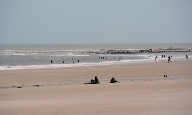 Praia do Olho d’Água possui elevada contaminação fecal