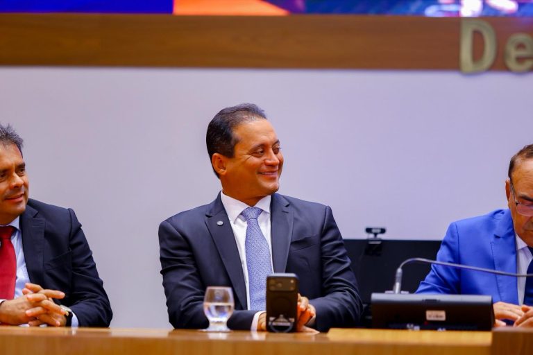 Weverton Rocha vê Lula com palanque duplo no Maranhão