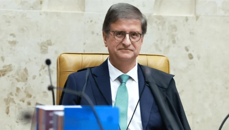 PGR opina por cautelar após descumprimento de decisão