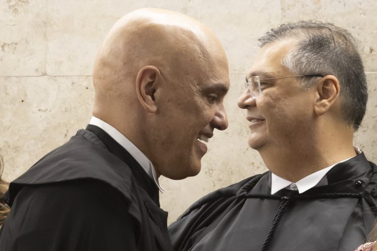 Moraes intima Flávio Dino em ação contra Roberto Rocha