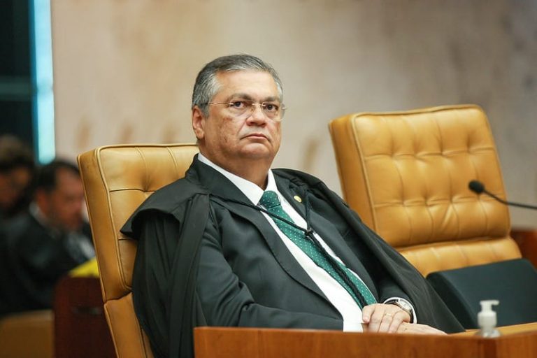 STF aciona PF após prejuízo de R$ 55 milhões em emendas Pix