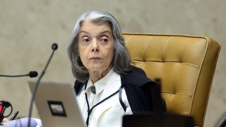 Cármen Lúcia devolve ao TRF1 ação contra deputado do MA