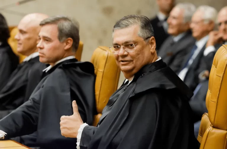 Dino quer apurar elo entre Master e o Iter de Mendonça