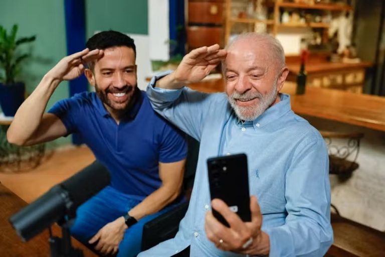 Exército do Lula vira 2º maior canal do WhatsApp no Brasil